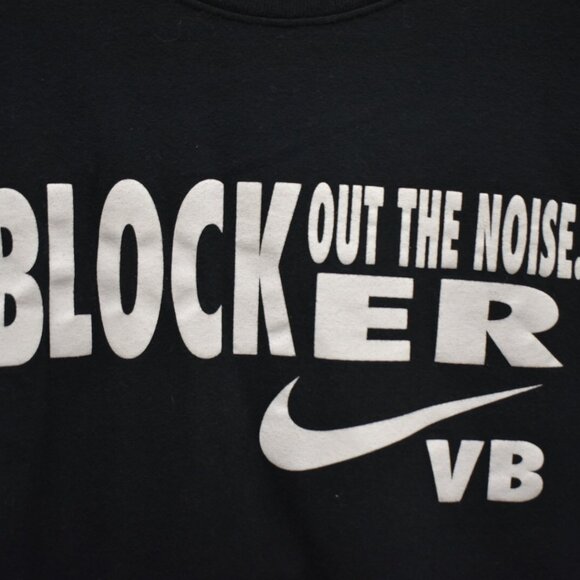 Nike Shirt S Womens Athletic Cut Block Out the Noise Crew Neck Short Sleeve - Picture 3 of 8
